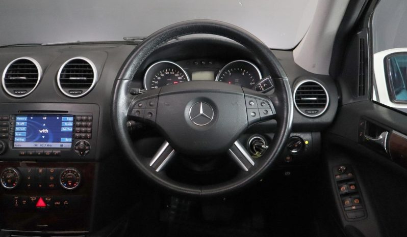 
								Mercedes Benz Ml Ml 320cdi 7G-Tronic full									