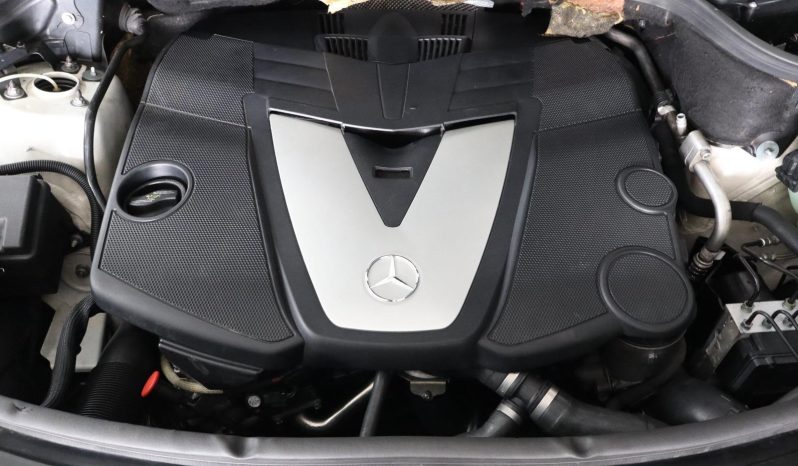 
								Mercedes Benz Ml Ml 320cdi 7G-Tronic full									