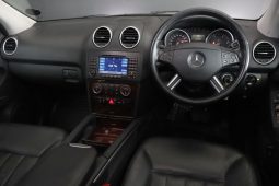 
										Mercedes Benz Ml Ml 320cdi 7G-Tronic full									