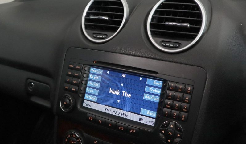 
								Mercedes Benz Ml Ml 320cdi 7G-Tronic full									