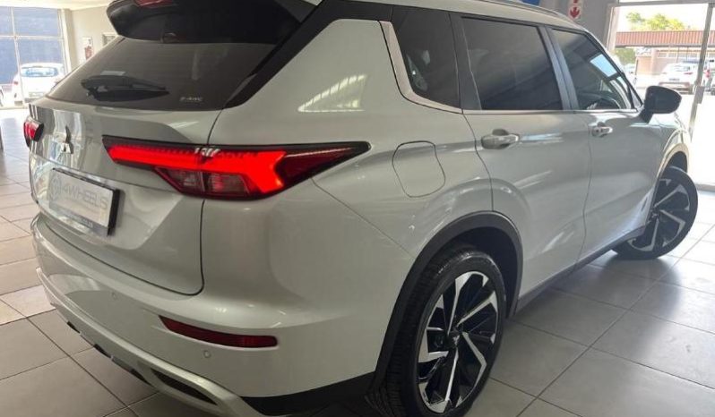
								Mitsubishi Outlander 2.5 Gls Cvt full									