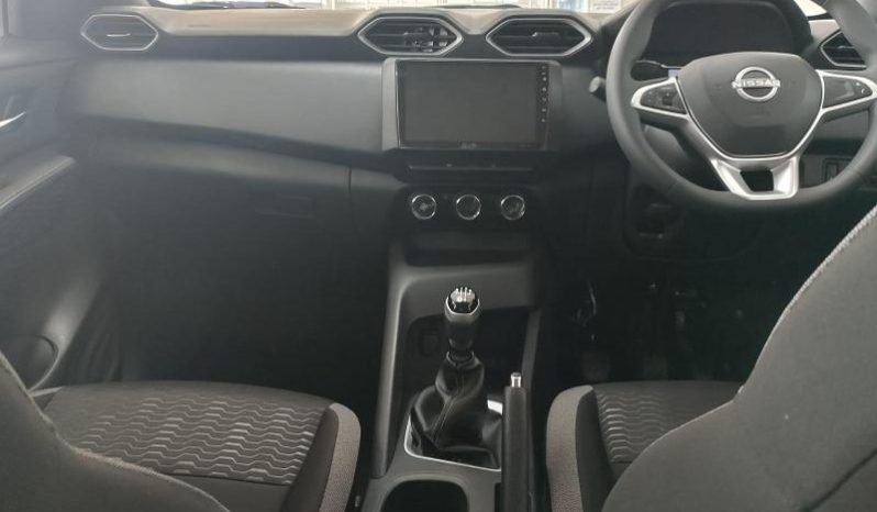 
								Nissan Magnite 1.0 Visia full									