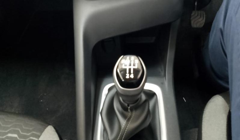 
								Nissan Magnite 1.0 Visia full									