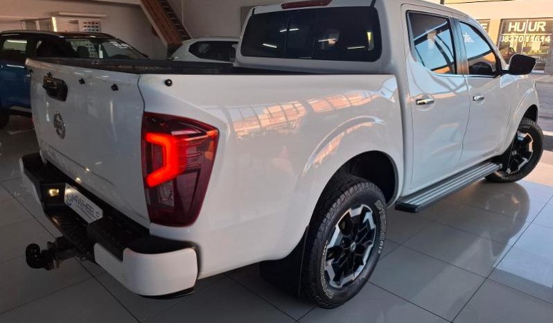 
								Nissan Navara 2.5D Le 4X2 D Cab At full									