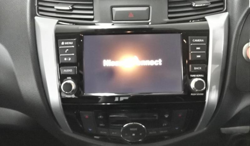
								Nissan Navara 2.5D Le Plus D Cab 4X2 At full									