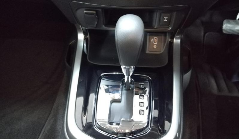
								Nissan Navara 2.5D Le Plus D Cab 4X2 At full									