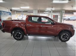 
										Nissan Navara 2.5D Le Plus D Cab 4X2 At full									