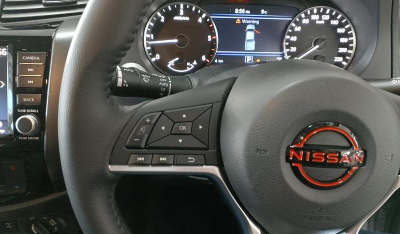 
								Nissan Navara 2.5D Pro-4X Warrior D Cab 4X4 At full									