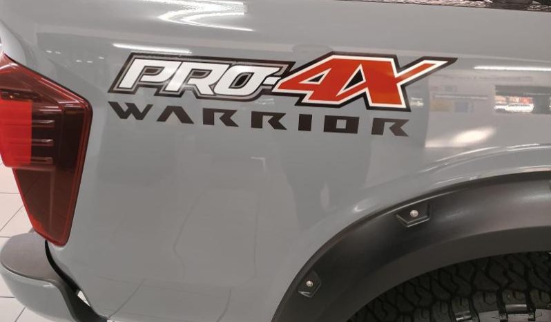 
								Nissan Navara 2.5D Pro-4X Warrior D Cab 4X4 At full									