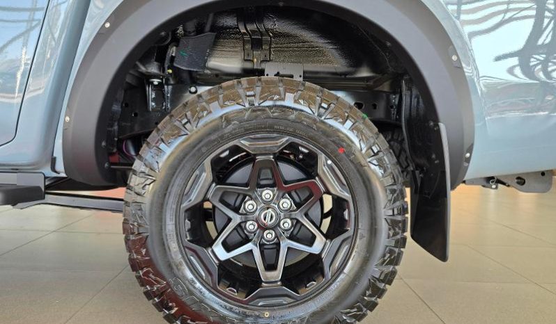 
								Nissan Navara 2.5D Pro-4X Warrior D Cab 4X4 At full									
