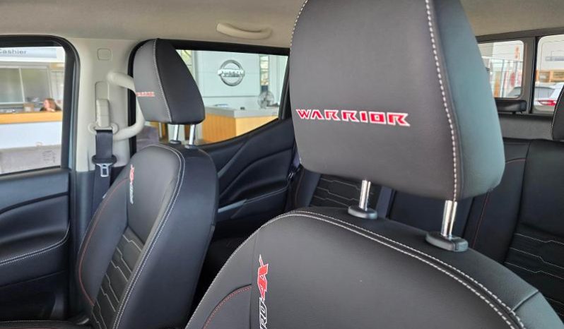 
								Nissan Navara 2.5D Pro-4X Warrior D Cab 4X4 At full									