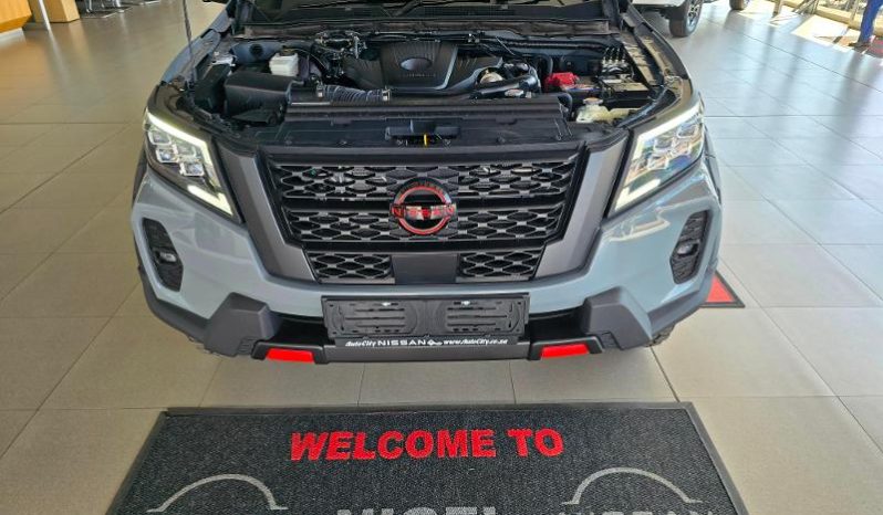 
								Nissan Navara 2.5D Pro-4X Warrior D Cab 4X4 At full									