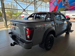
										Nissan Navara 2.5D Pro-4X Warrior D Cab 4X4 At full									