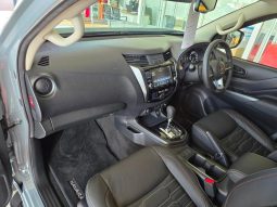 
										Nissan Navara 2.5D Pro-4X Warrior D Cab 4X4 At full									