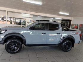 Nissan Navara 2.5D Pro-4X Warrior D Cab 4X4 At