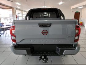 Nissan Navara 2.5D Pro-4X Warrior D Cab 4X4 At
