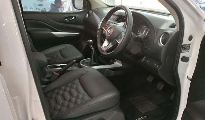 
								Nissan Navara 2.5D Se D Cab 4X4 full									