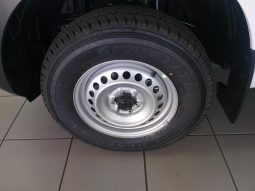 
										Nissan Navara 2.5D Xe S Cab 4X2 full									