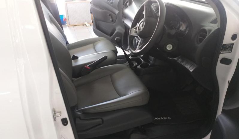 
								Nissan Navara 2.5D Xe S Cab 4X2 full									