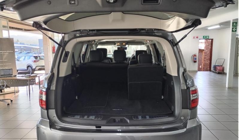 
								Nissan Patrol 5.6 V8 Le Premium full									