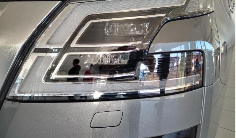 
								Nissan Patrol 5.6 V8 Le Premium full									