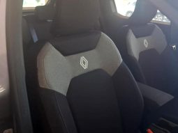 
										Renault Duster 1.2T Zen Mhev 4wd full									