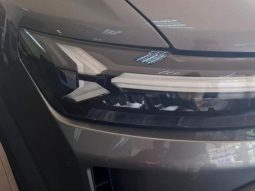
										Renault Duster 1.2T Zen Mhev 4wd full									