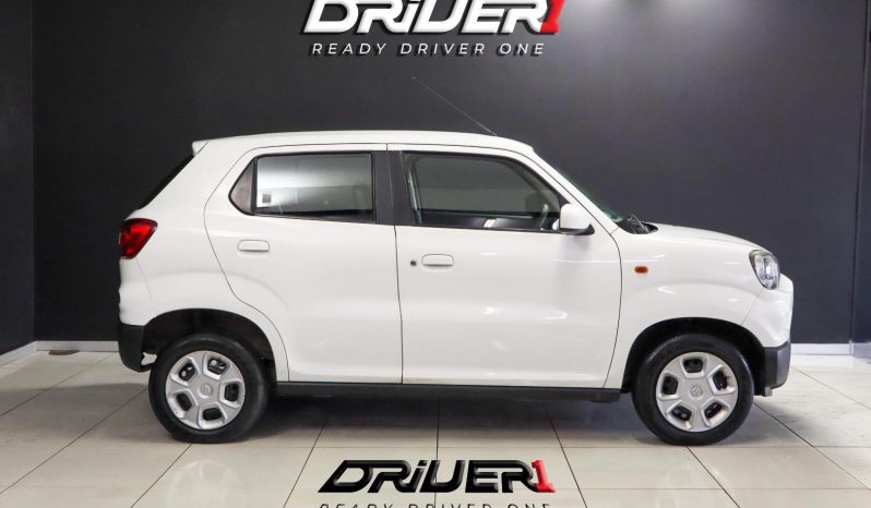 
								Suzuki S-Presso 1.0 GL 5MT full									