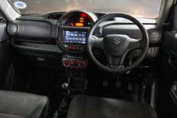 
										Suzuki S-Presso 1.0 GL 5MT full									