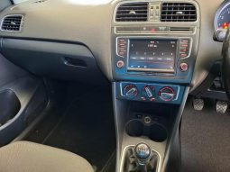 
										Volkswagen Polo 1.2 Tsi Comfortline full									