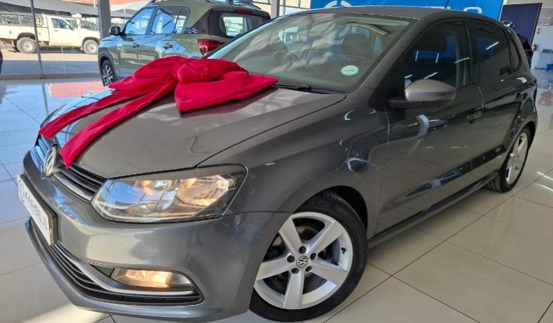 
								Volkswagen Polo 1.2 Tsi Comfortline full									