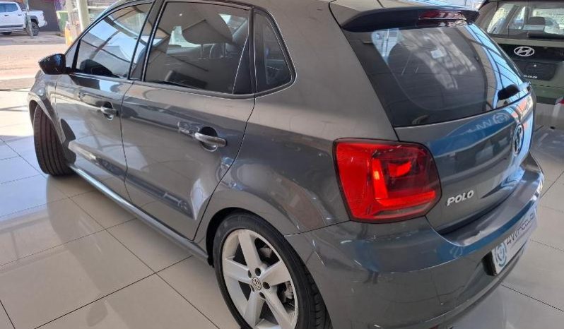 
								Volkswagen Polo 1.2 Tsi Comfortline full									