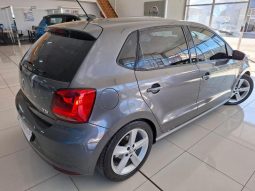 
										Volkswagen Polo 1.2 Tsi Comfortline full									