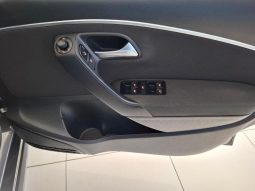
										Volkswagen Polo 1.2 Tsi Comfortline full									