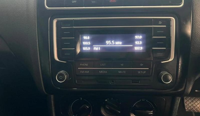
								Volkswagen Polo Vivo Hatch 1.6 Comfortline Tiptronic full									