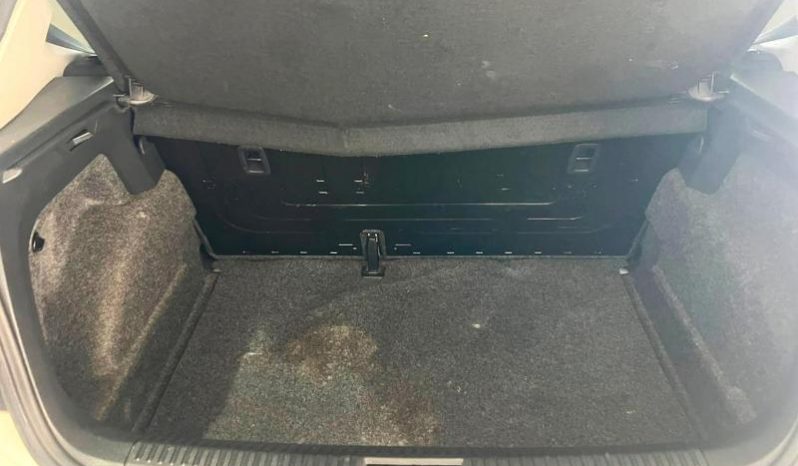 
								Volkswagen Polo Vivo Hatch 1.6 Comfortline Tiptronic full									