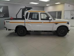 
										Mahindra Pik Up 2.2 Mhawk D Cab 4X4 S6 Mining Spec full									
