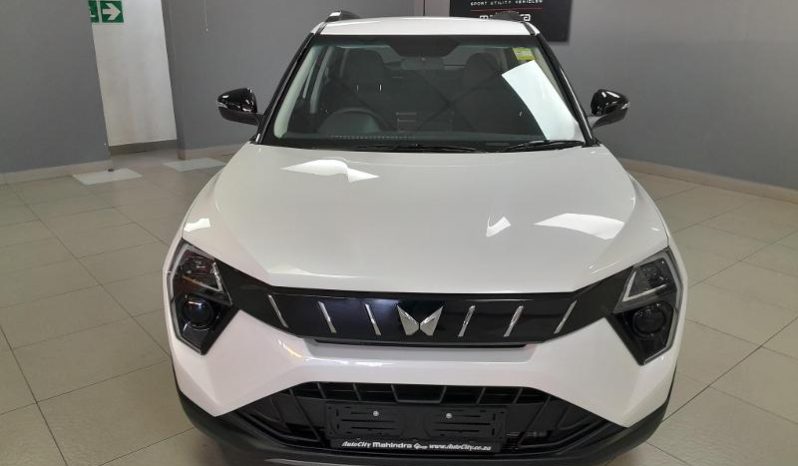 
								Mahindra XUV 3X0 1.2 AX5 MT full									