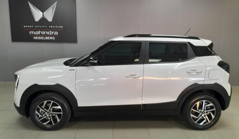 
								Mahindra XUV 3X0 1.2 AX5 MT full									