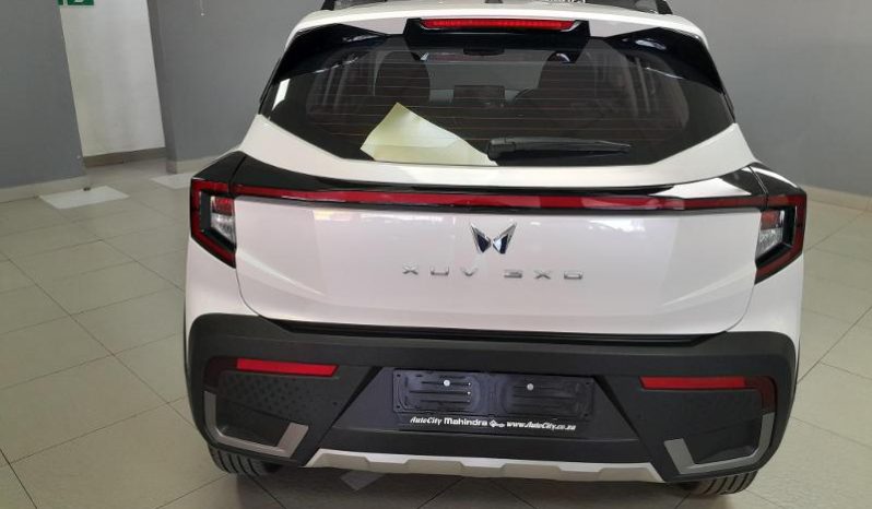 
								Mahindra XUV 3X0 1.2 AX5 MT full									