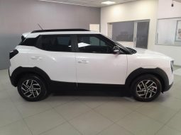 
										Mahindra XUV 3X0 1.2 AX5 MT full									
