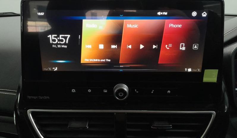 
								Mahindra XUV 3X0 1.2 AX7L AT full									