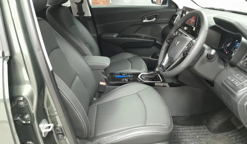 
								Mahindra XUV 3X0 1.2 AX7L AT full									