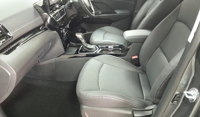 
								Mahindra XUV 3X0 1.2 AX7L AT full									