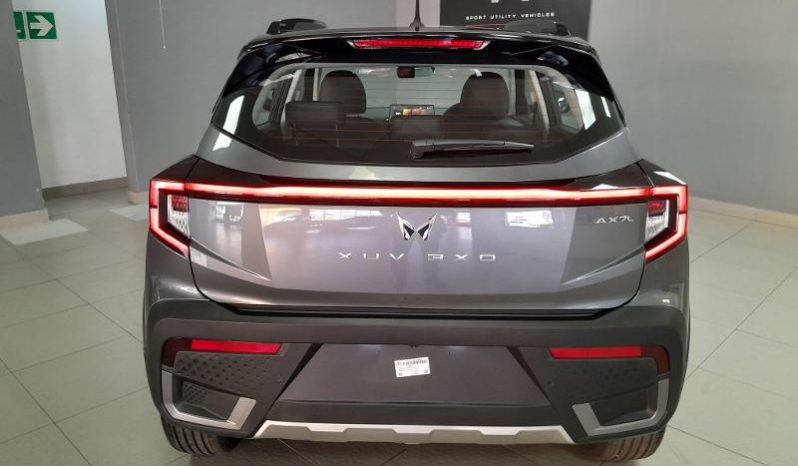 
								Mahindra XUV 3X0 1.2 AX7L AT full									