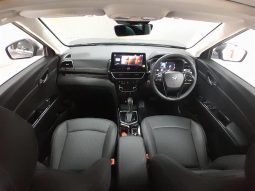 
										Mahindra XUV 3X0 1.2 AX7L AT full									