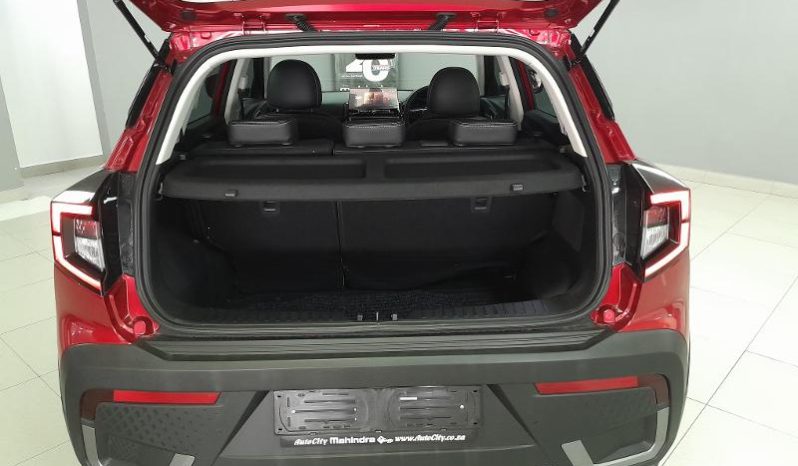 
								Mahindra XUV 3X0 1.2 AX7L AT full									