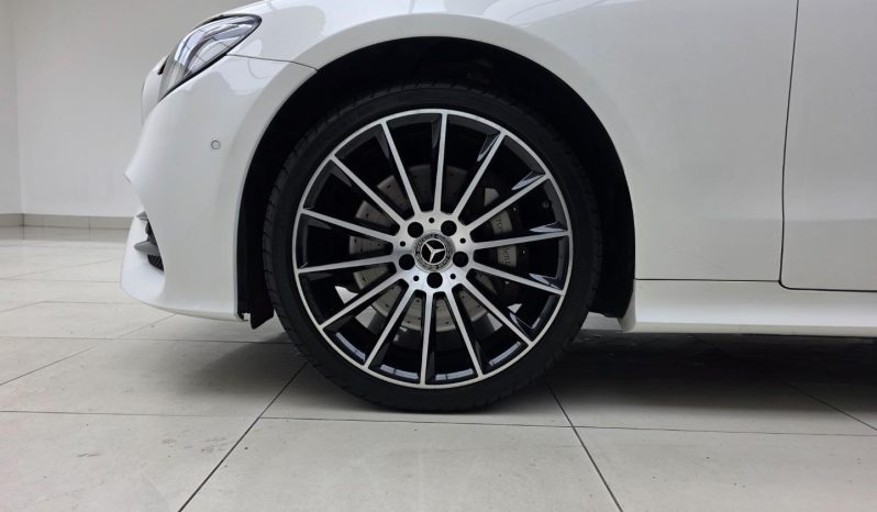 
								Mercedes Benz E-Class Cabriolet 400 4M 9G-Tronic full									