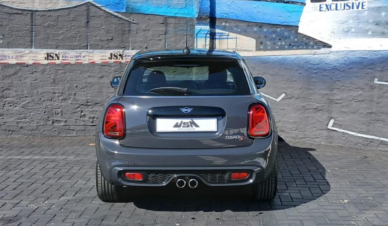 
								MINI Hatch 5-Door Cooper S Steptronic full									