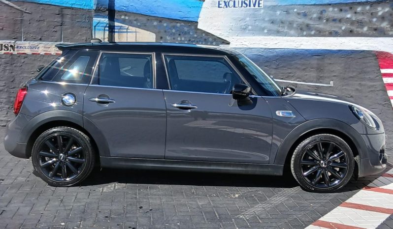 
								MINI Hatch 5-Door Cooper S Steptronic full									